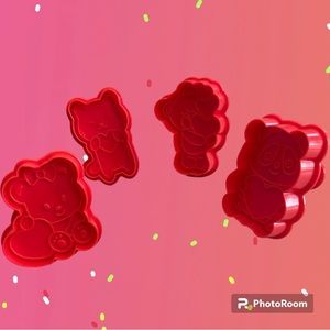 4pc Valentine’s Day cookie mold cutters